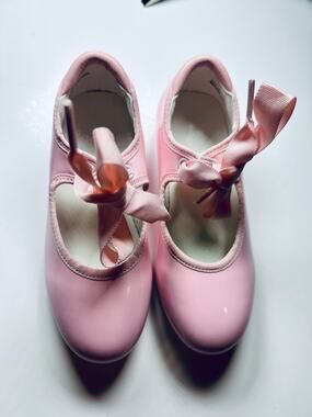 Girls pink patten leather Tap Shoes size 8 toddler NEW